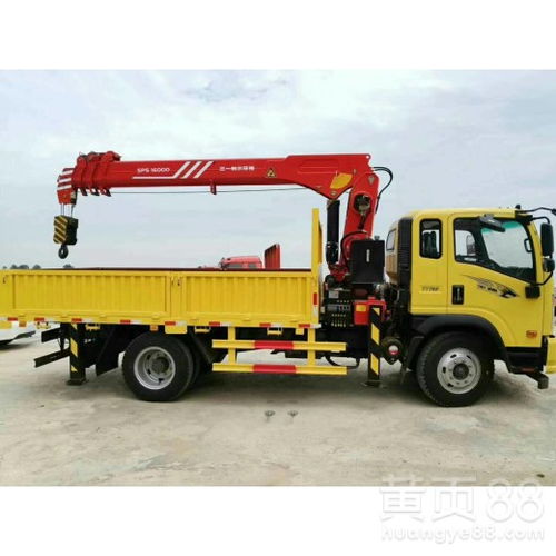 解放后八轮随车吊的购买指南 挖机拖车选购全解析