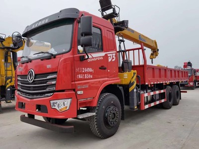 新疆哈密东风畅行后八轮徐工12吨随车吊今日发车纪实